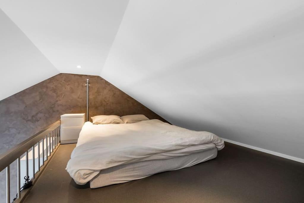 1-Roms Toppleilighet Pa Tangen/Bystranda Apartment Kristiansand Bagian luar foto