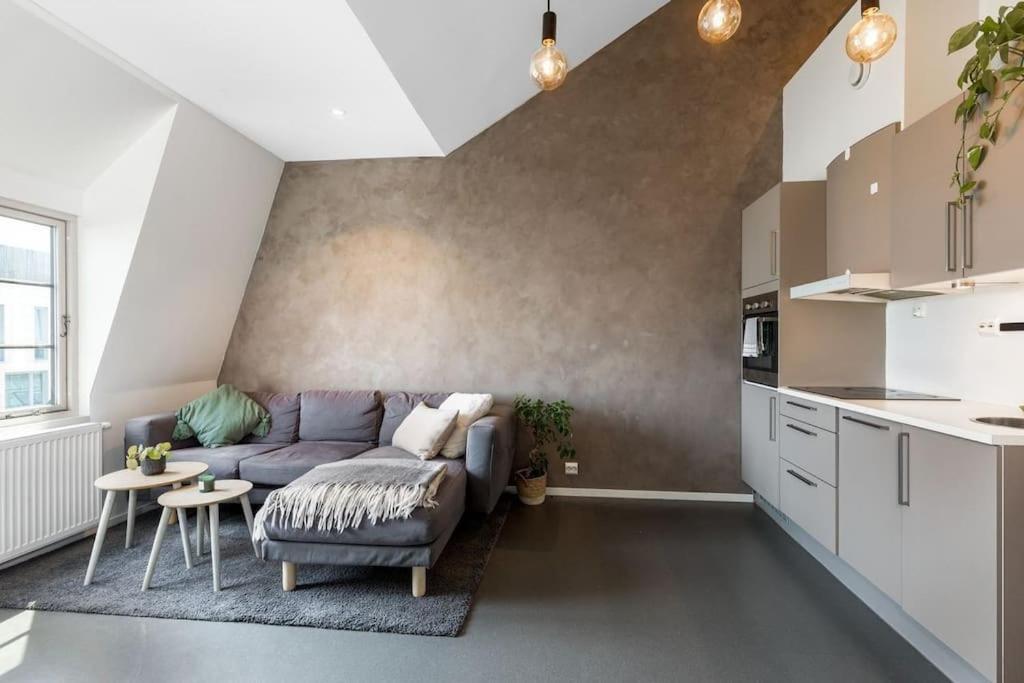 1-Roms Toppleilighet Pa Tangen/Bystranda Apartment Kristiansand Bagian luar foto